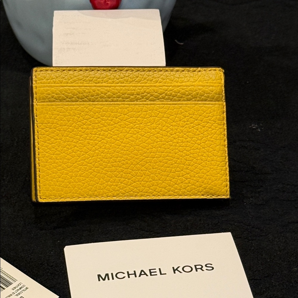 MICHAEL KORS MENS
Cooper Pebbled Leather Wallet - Picture 2 of 16